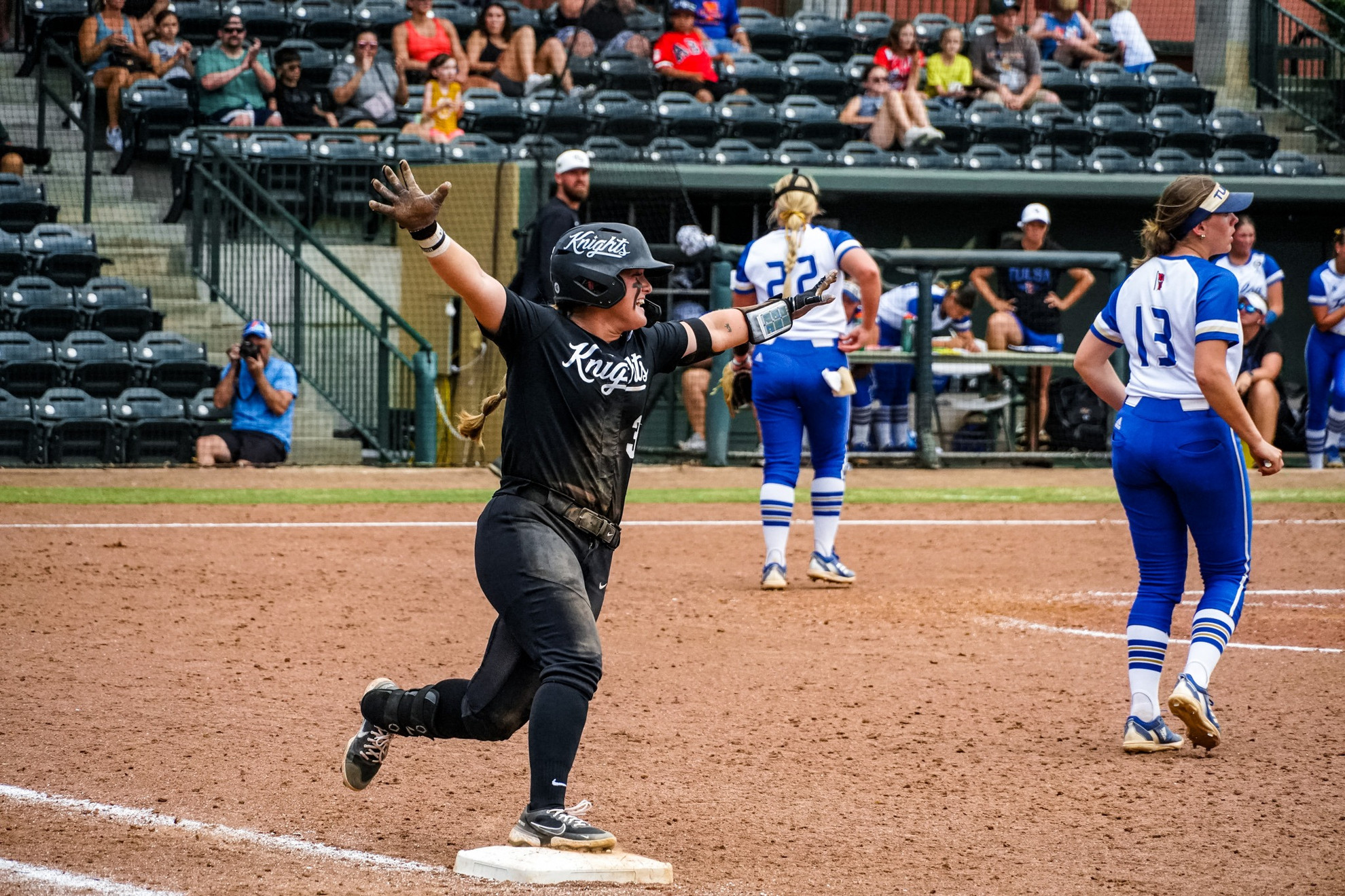 No. 22 Softball Rallies for 4-3 Win over RV Louisville - UCF Athletics -  Official Athletics Website