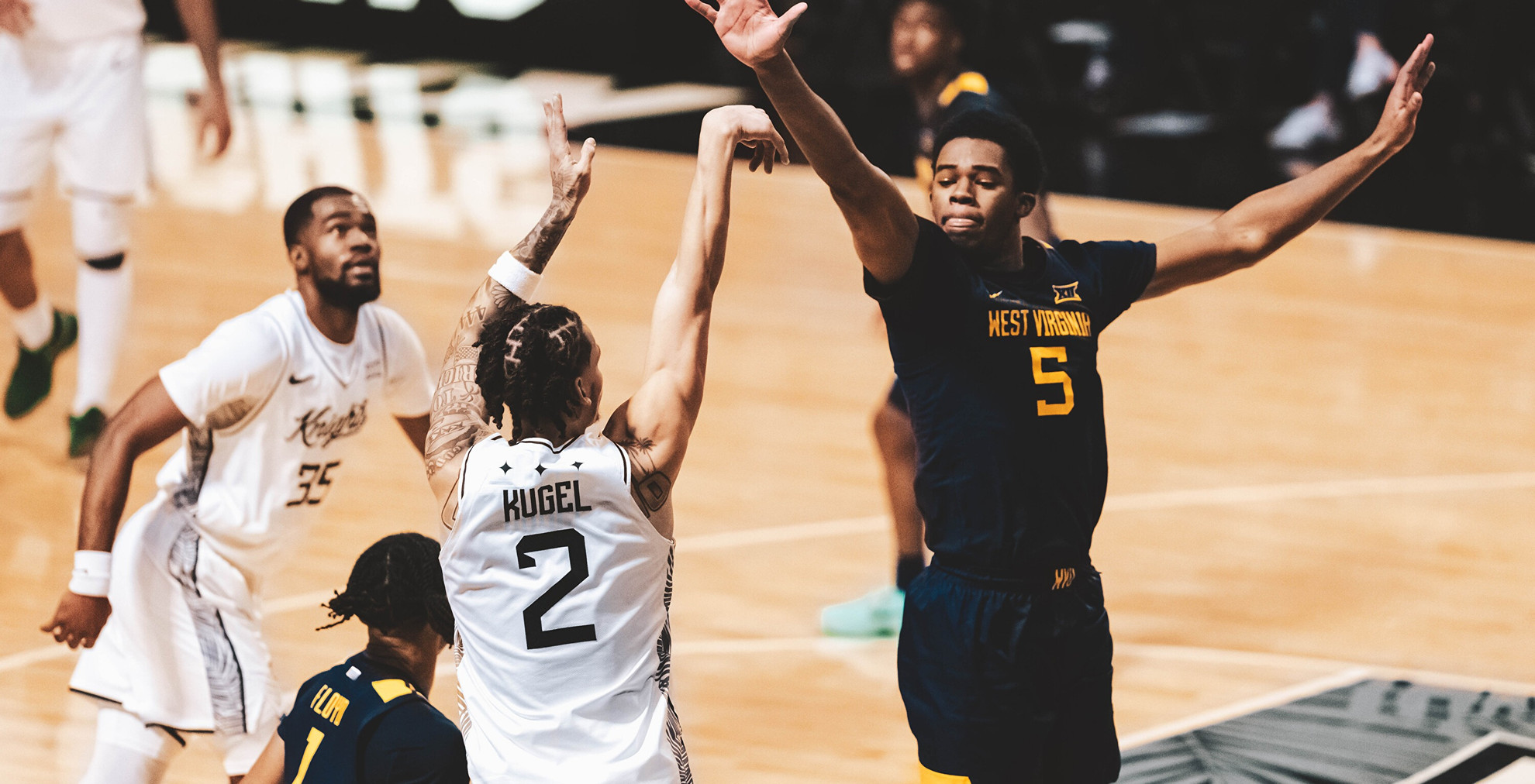 Men's Hoops Falls At West Virginia, 77-62, In Regular-Season