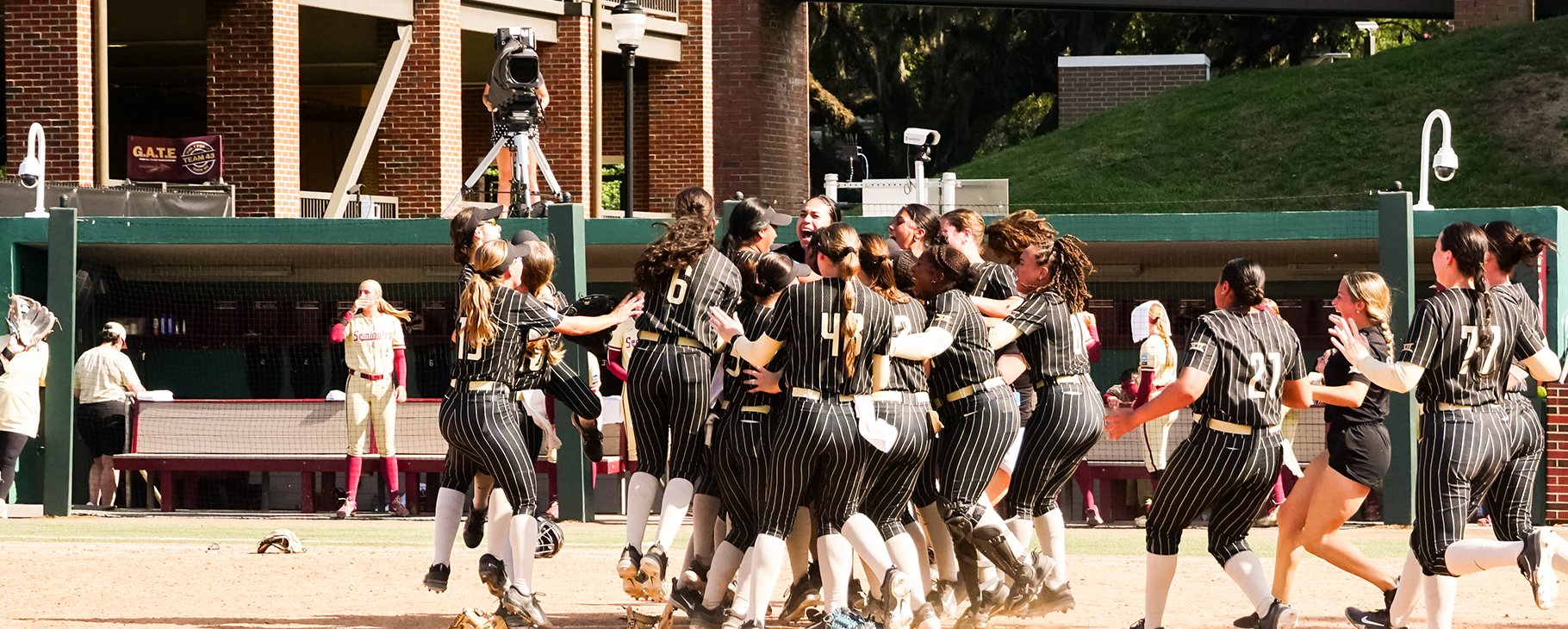 REGIONAL CHAMPS! Knights Softball Knocks Off No. 9 Florida State to Clinch Super Regional Berth