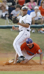 Baseball Rallies to Send Game to Extras, Falls in 10 Innings at FIU, 4-3 -  Harvard University