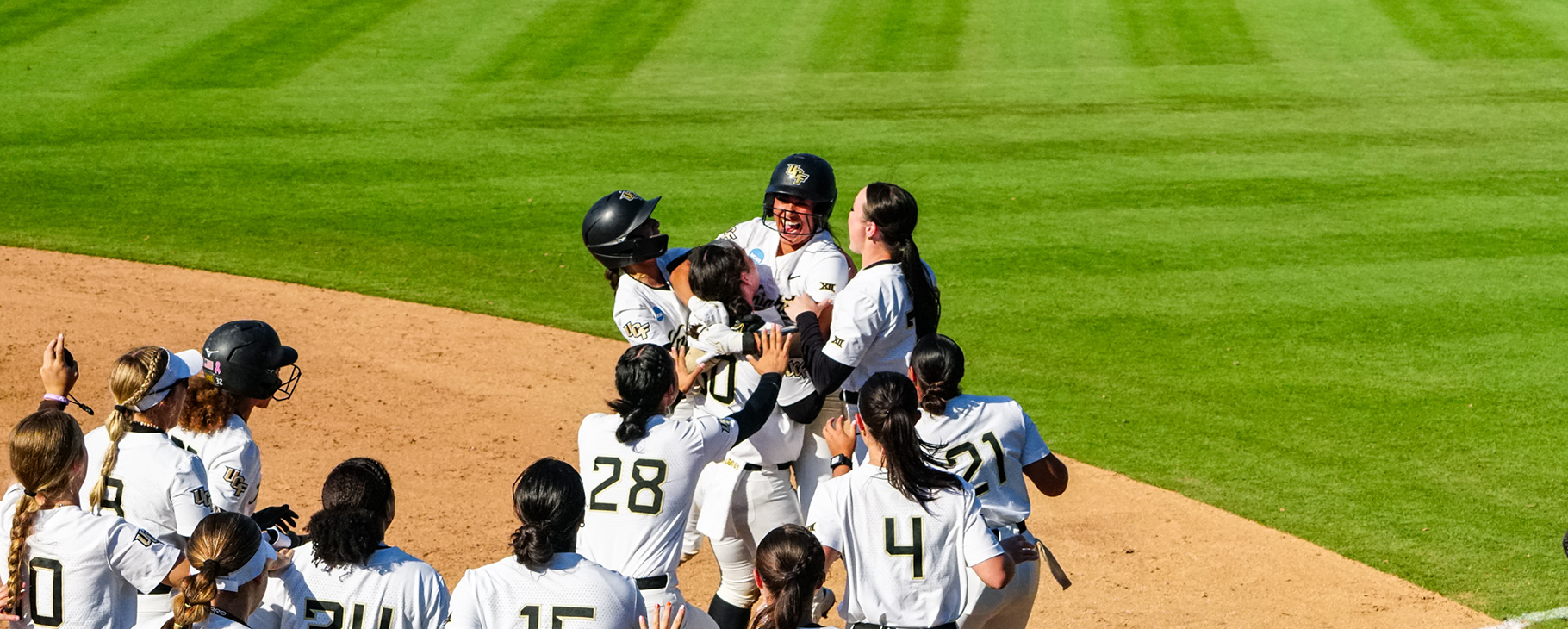 No. 23 Softball Earns Extra-Inning Comeback Win over Jacksonville State, 2-1