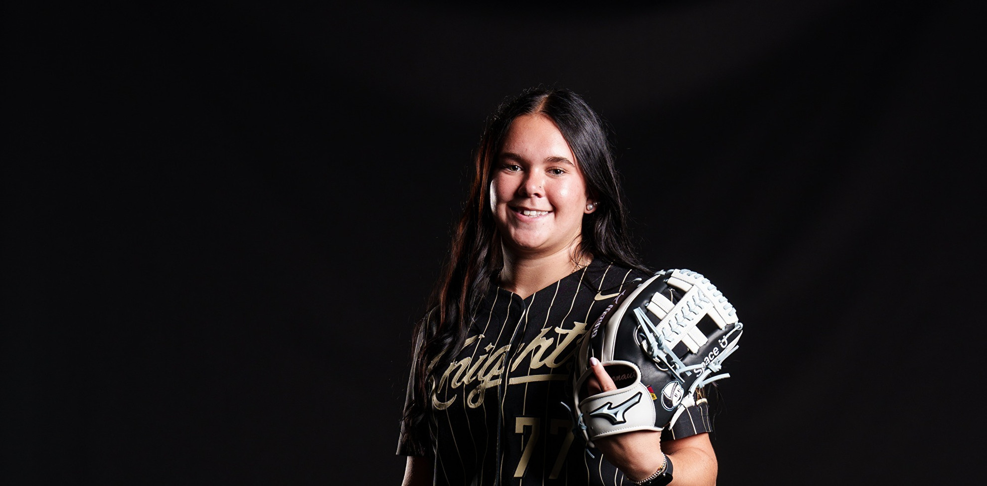 Softball Signs Transfer RHP Hailey Nutter