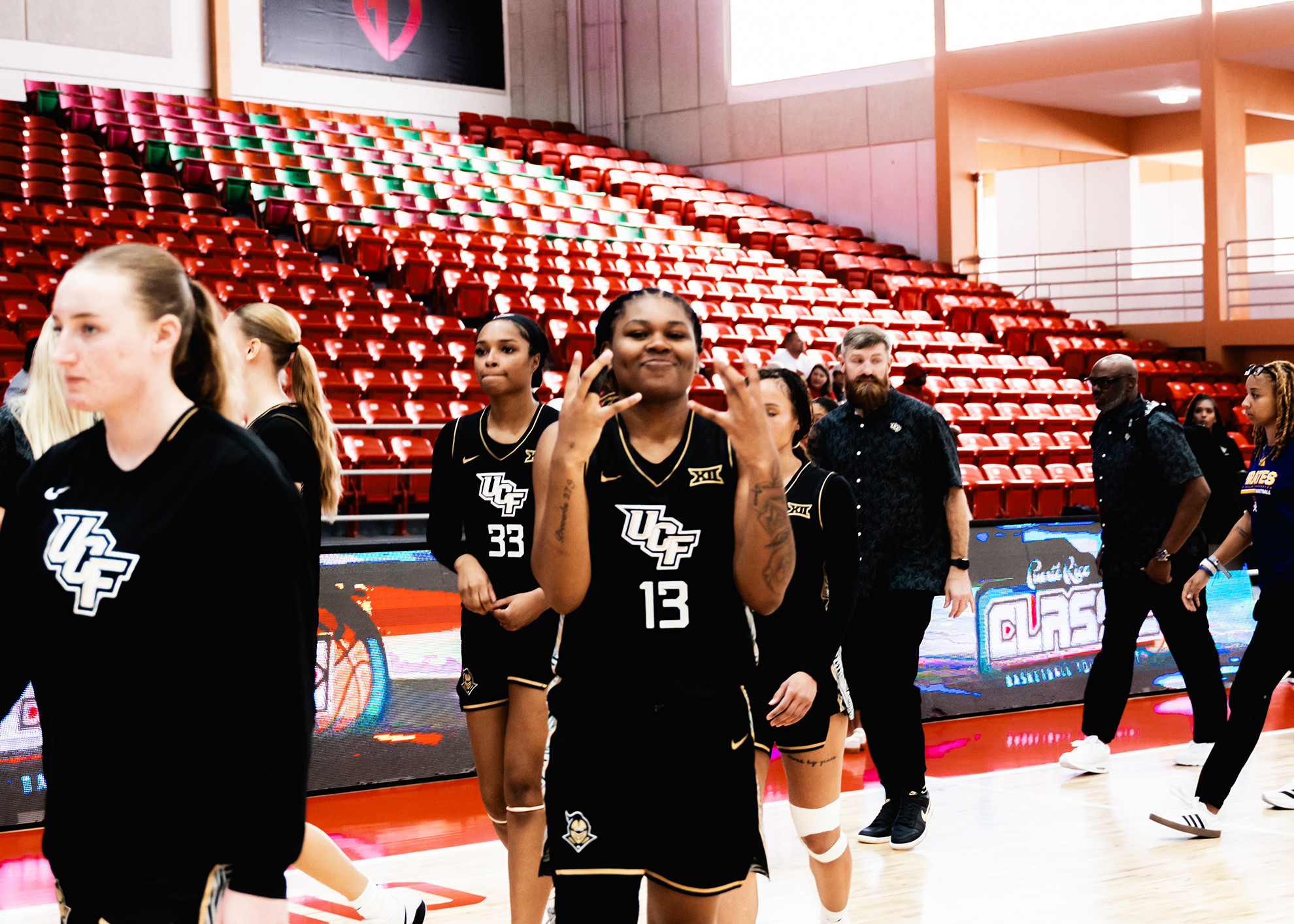 Women’s Hoops Opens Puerto Rico Shootout in Style With 75-61 Victory over East Carolina – UCF Athletics