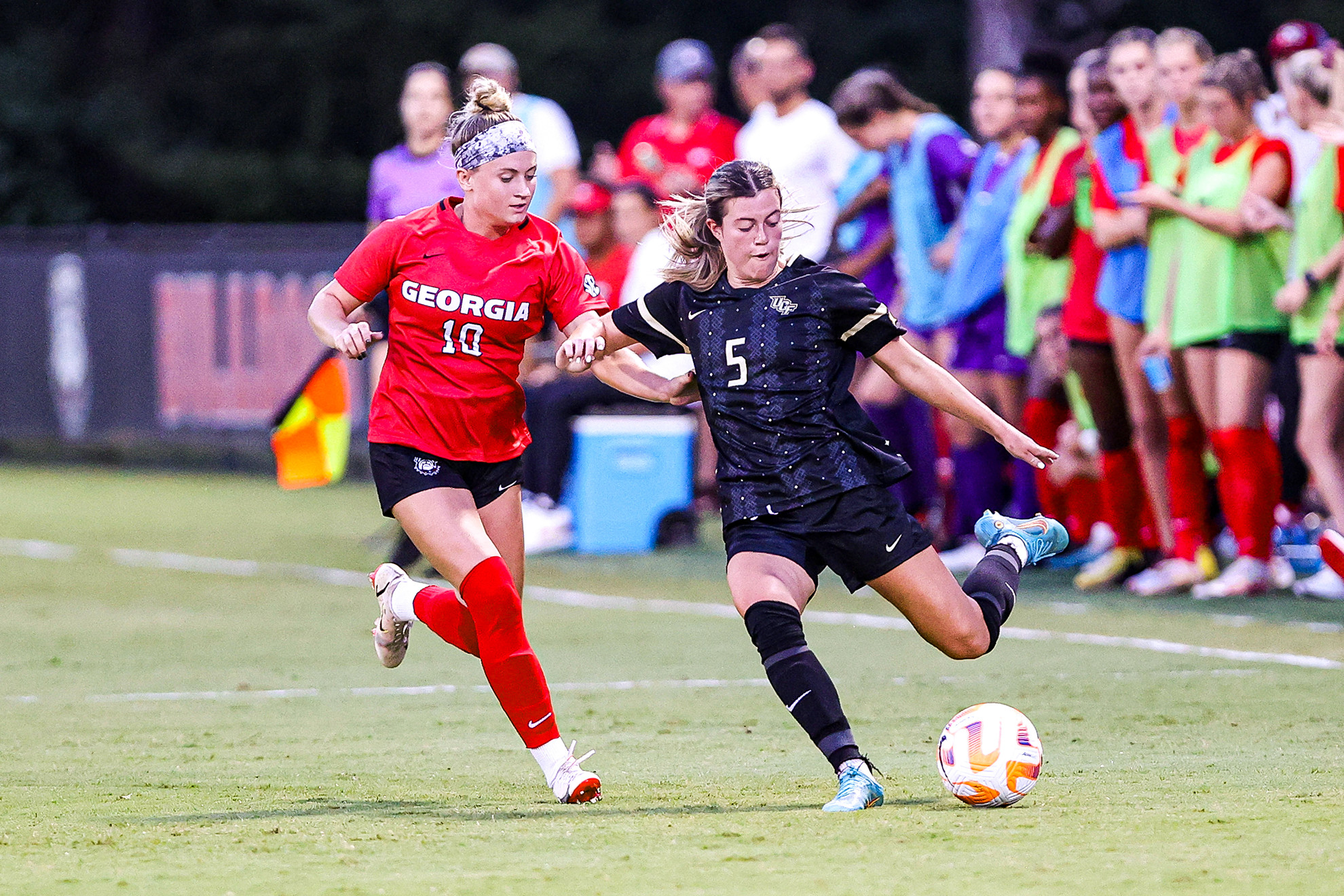 no-22-women-s-soccer-suffers-2-1-defeat-at-no-25-georgia-ucf